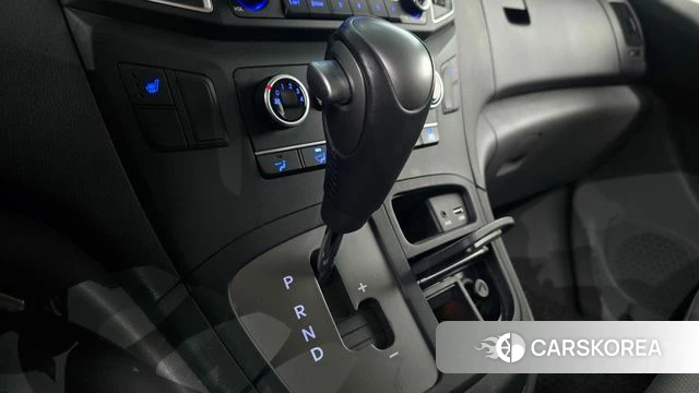 Hyundai The New Grand Starex id 4384275 из Кореи 19