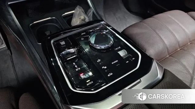 BMW 7 Series (G70) id 3739847 из Кореи 19