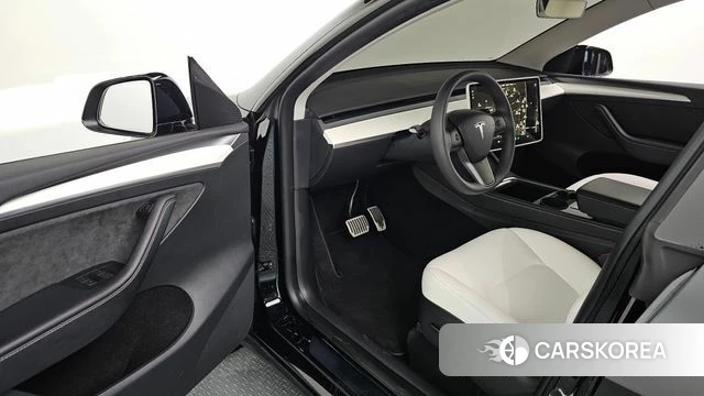 Tesla Model Y id 4649863 из Кореи 29