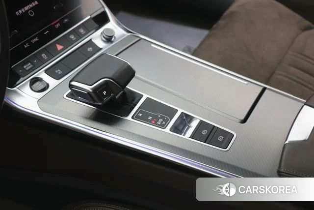 Audi A7L id 4298106 из Китая 30