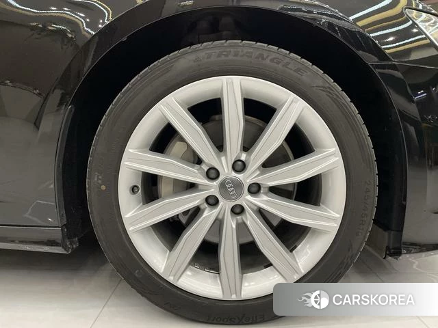 Audi A6L id 4333278 из Китая 29