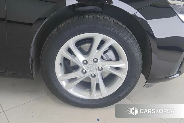 Buick Regal id 4221871 из Китая 16