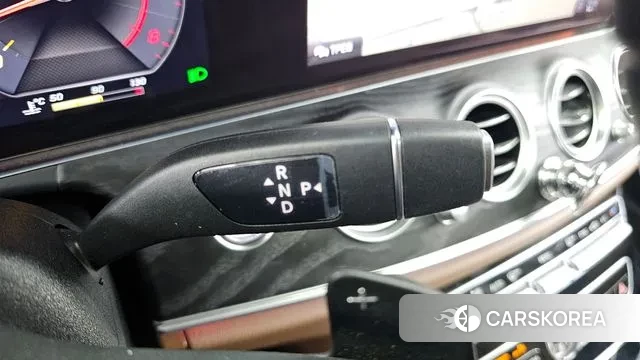 Mercedes-Benz E-Class W213 id 3344624 из Кореи 19