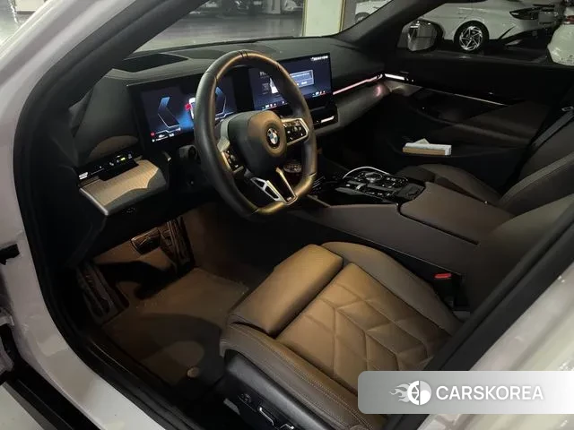 BMW 5 Series (G60) id 2997697 из Кореи 10