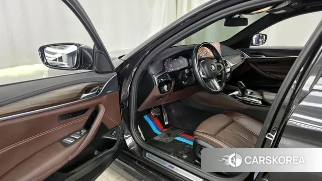 BMW 5 Series (G30) id 3747198 из Кореи 19