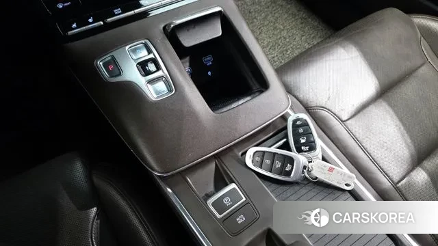 Hyundai The New Grandeur IG Hybrid id 3012832 из Кореи 19