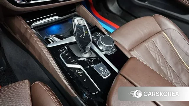 BMW 5 Series (G30) id 3453537 из Кореи 19