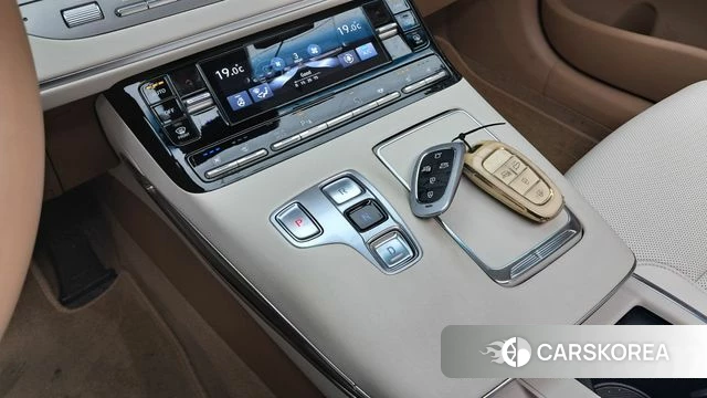 Hyundai The New Grandeur IG id 4608760 из Кореи 32
