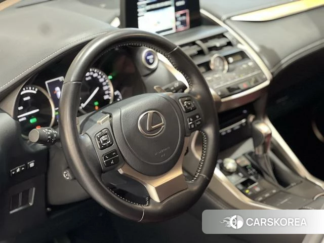 Lexus NX id 4213485 из Китая 17