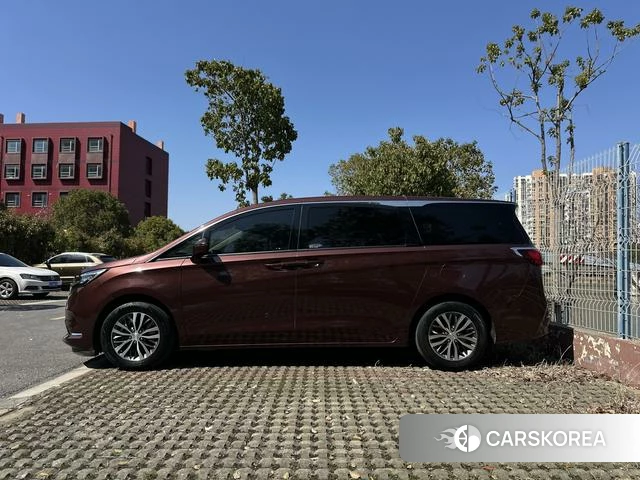 Buick GL8 id 4239868 из Китая 32