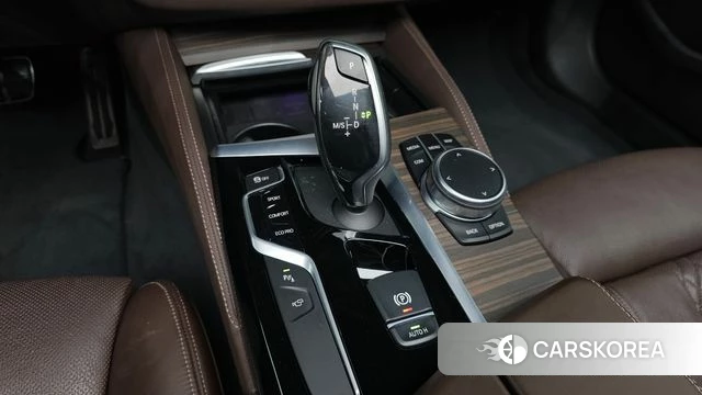 BMW 5 Series (G30) id 4741893 из Кореи 31
