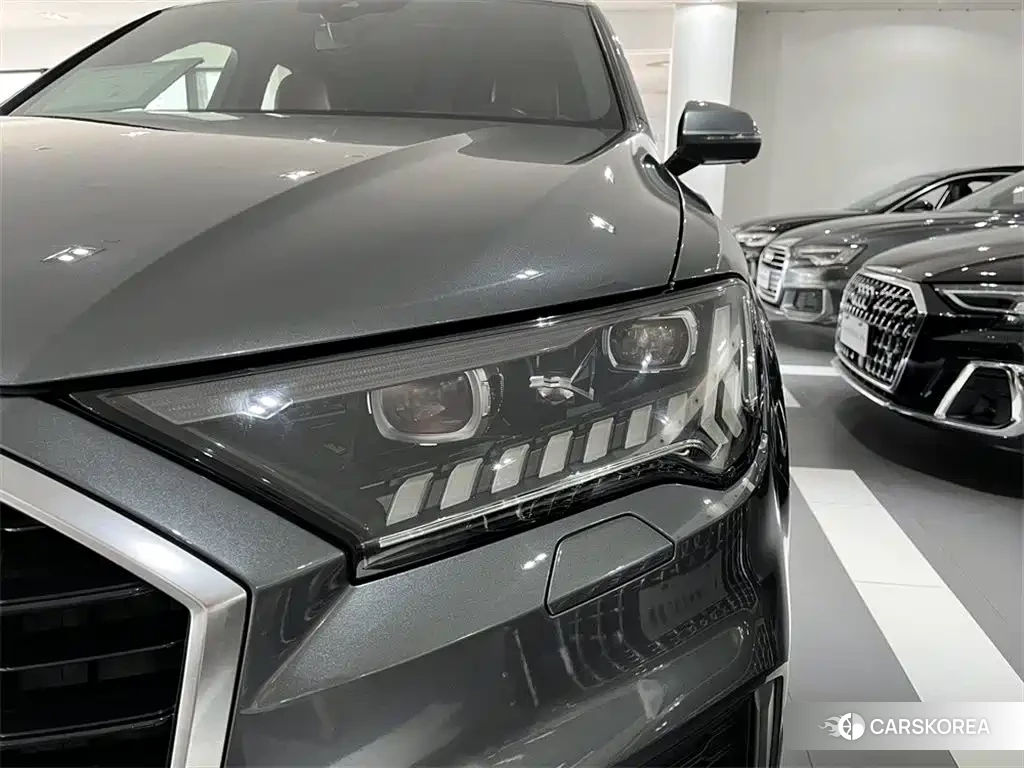 Audi Q7 id 4600451 из Китая 15