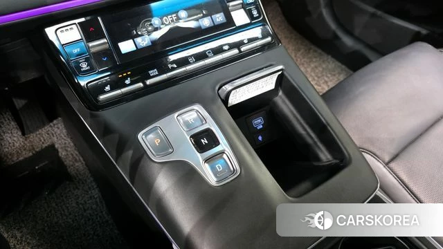 Hyundai The New Grandeur IG id 3911428 из Кореи 19