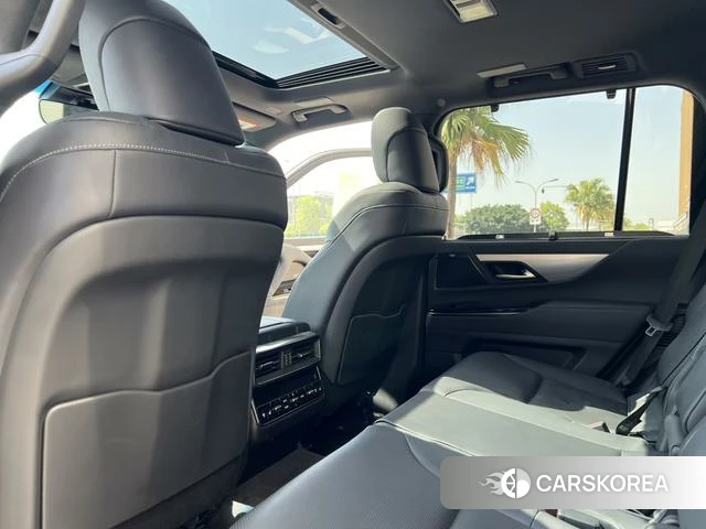 Lexus LX id 4254483 из Китая 14