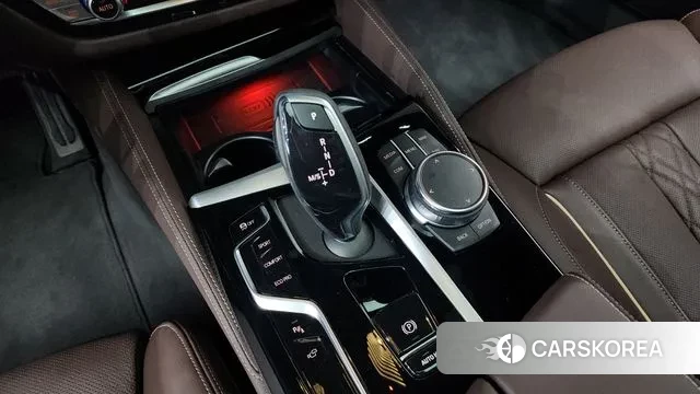 BMW 5 Series (G30) id 3394327 из Кореи 19