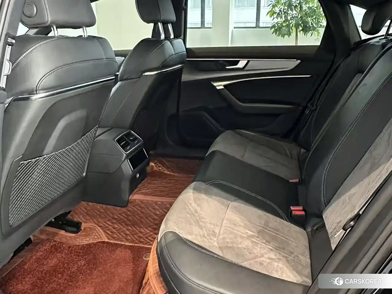 Audi A6L id 4570654 из Китая 16