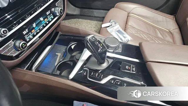 BMW 5 Series (G30) id 3645331 из Кореи 19