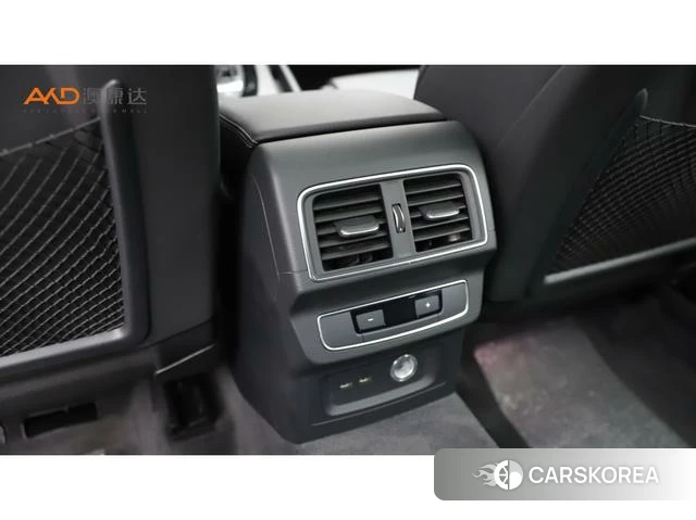 Audi Q5L id 4335232 из Китая 9