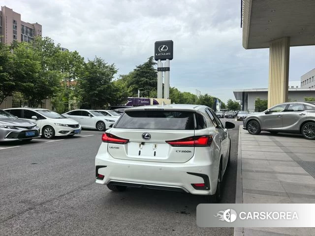 Lexus CT id 4335905 из Китая 16