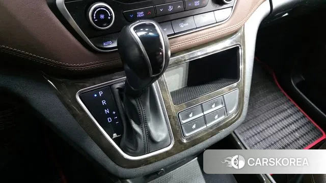 Hyundai The New Grand Starex id 3718407 из Кореи 19