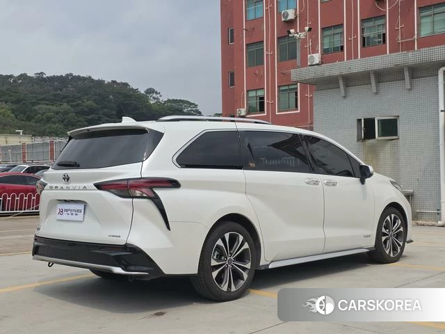 Toyota Grevia id 4220980 из Китая 9