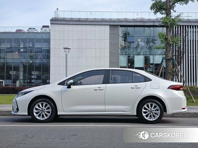 Toyota Corolla id 4274557 из Китая 12