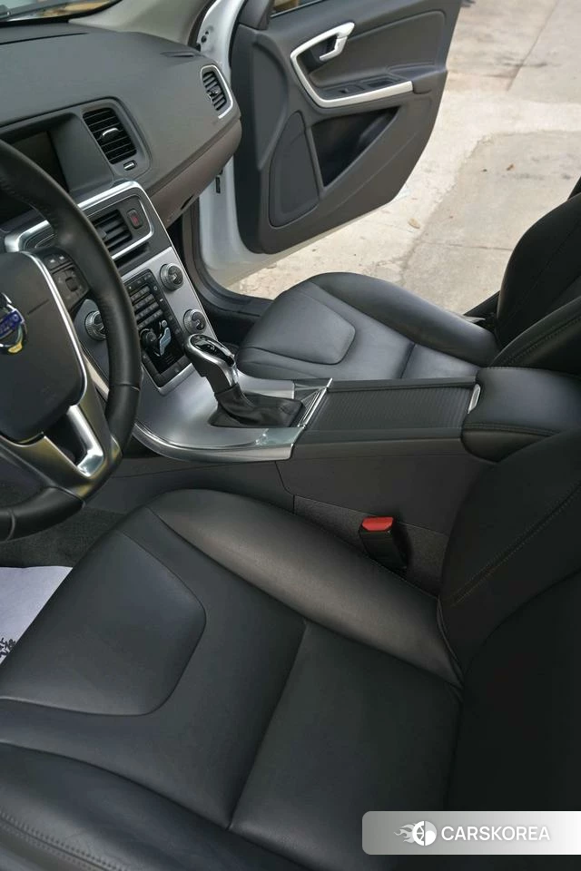Volvo V60 id 4210960 из Китая 23