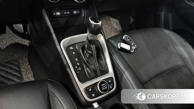 Hyundai Venue id 4323893 из Кореи 19