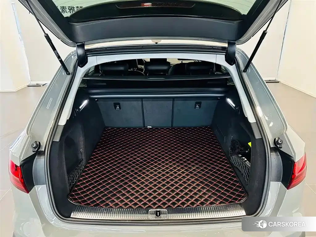 Audi A4L id 4628249 из Китая 14