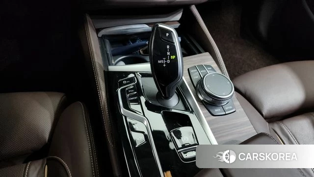 BMW 5 Series (G30) id 3843416 из Кореи 19