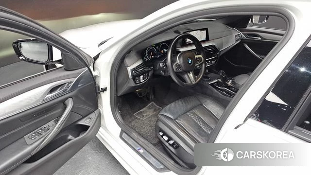 BMW 5 Series (G30) id 3924581 из Кореи 19