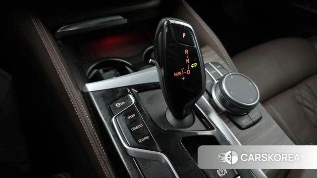 BMW 5 Series (G30) id 3861715 из Кореи 19