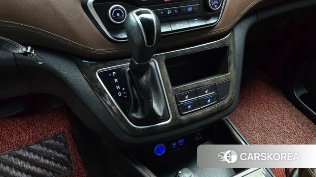 Hyundai The New Grand Starex id 4895700 из Кореи 29