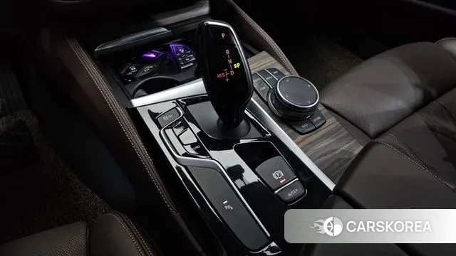 BMW 5 Series (G30) id 2981495 из Кореи 19