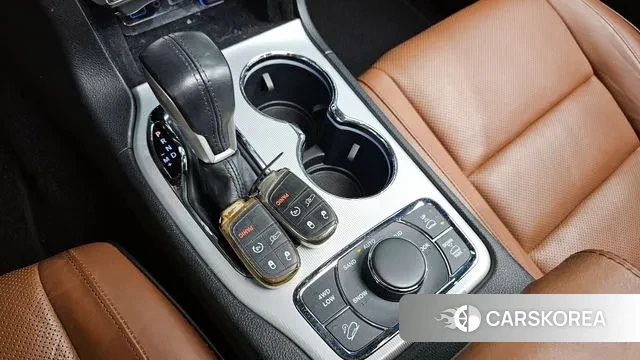 Jeep Grand Cherokee id 3202787 из Кореи 19