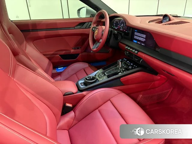 Porsche 911(992) id 4511062 из Кореи 11