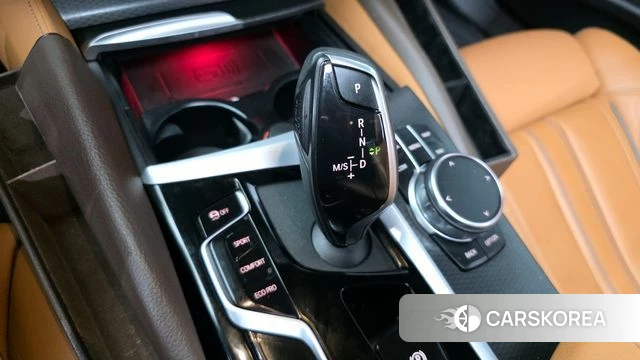 BMW 5 Series (G30) id 3826581 из Кореи 19