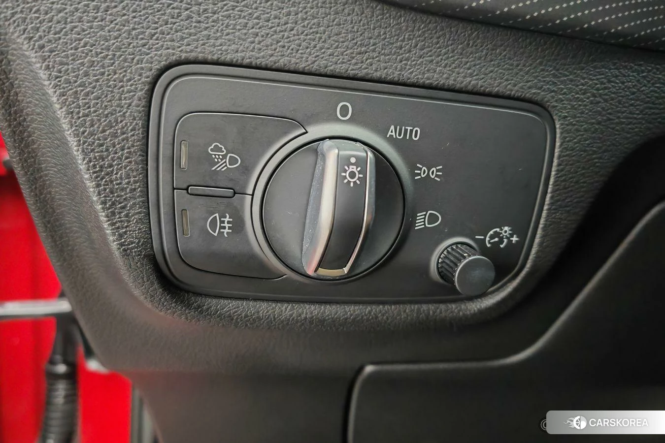 Audi Q2L id 4479273 из Китая 23