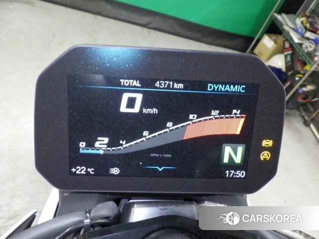 BMW M1000R id 3946578 из Японии 34