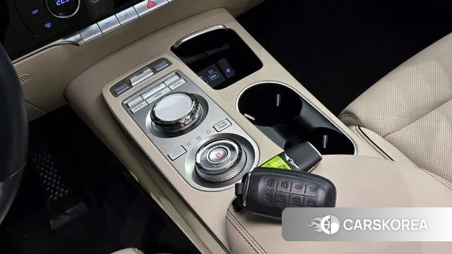 Genesis GV70 id 3770400 из Кореи 19