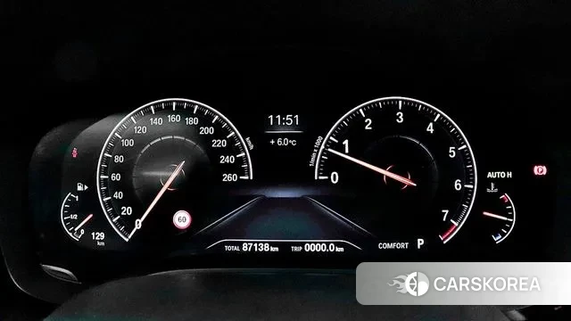 BMW 5 Series (G30) id 3423179 из Кореи 19