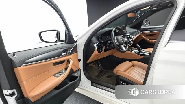 BMW 5 Series (G30) id 4749646 из Кореи 20