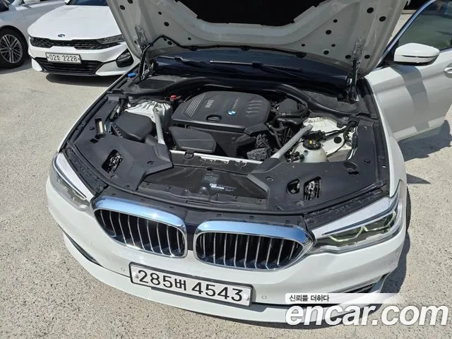 BMW 5 Series (G30) id 2932877 из Кореи 13