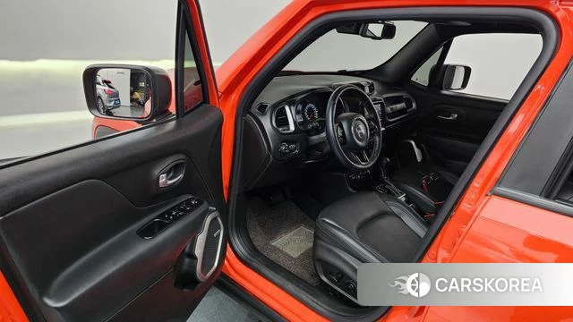 Jeep Renegade id 4396210 из Кореи 39