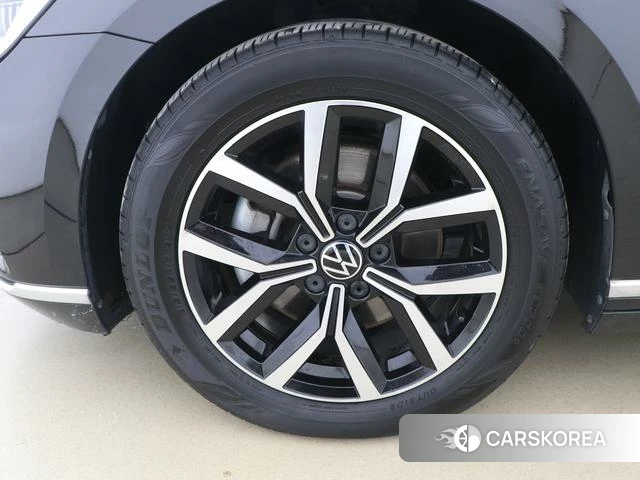 Volkswagen Magotan id 4314560 из Китая 16