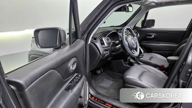 Jeep Renegade id 4294294 из Кореи 34
