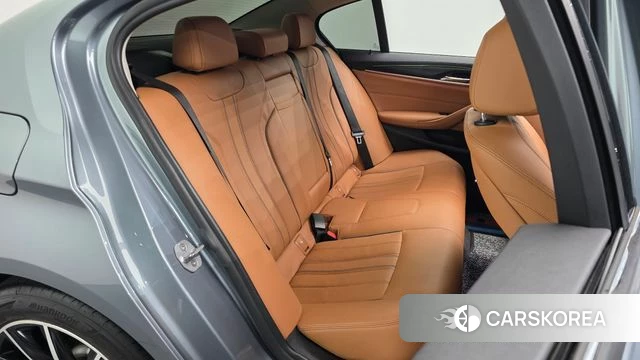 BMW 5 Series (G30) id 4873233 из Кореи 33