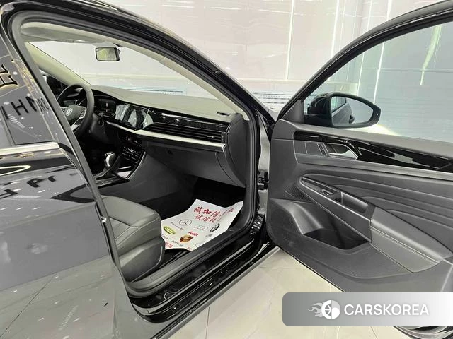 Volkswagen Passat id 4207683 из Китая 21