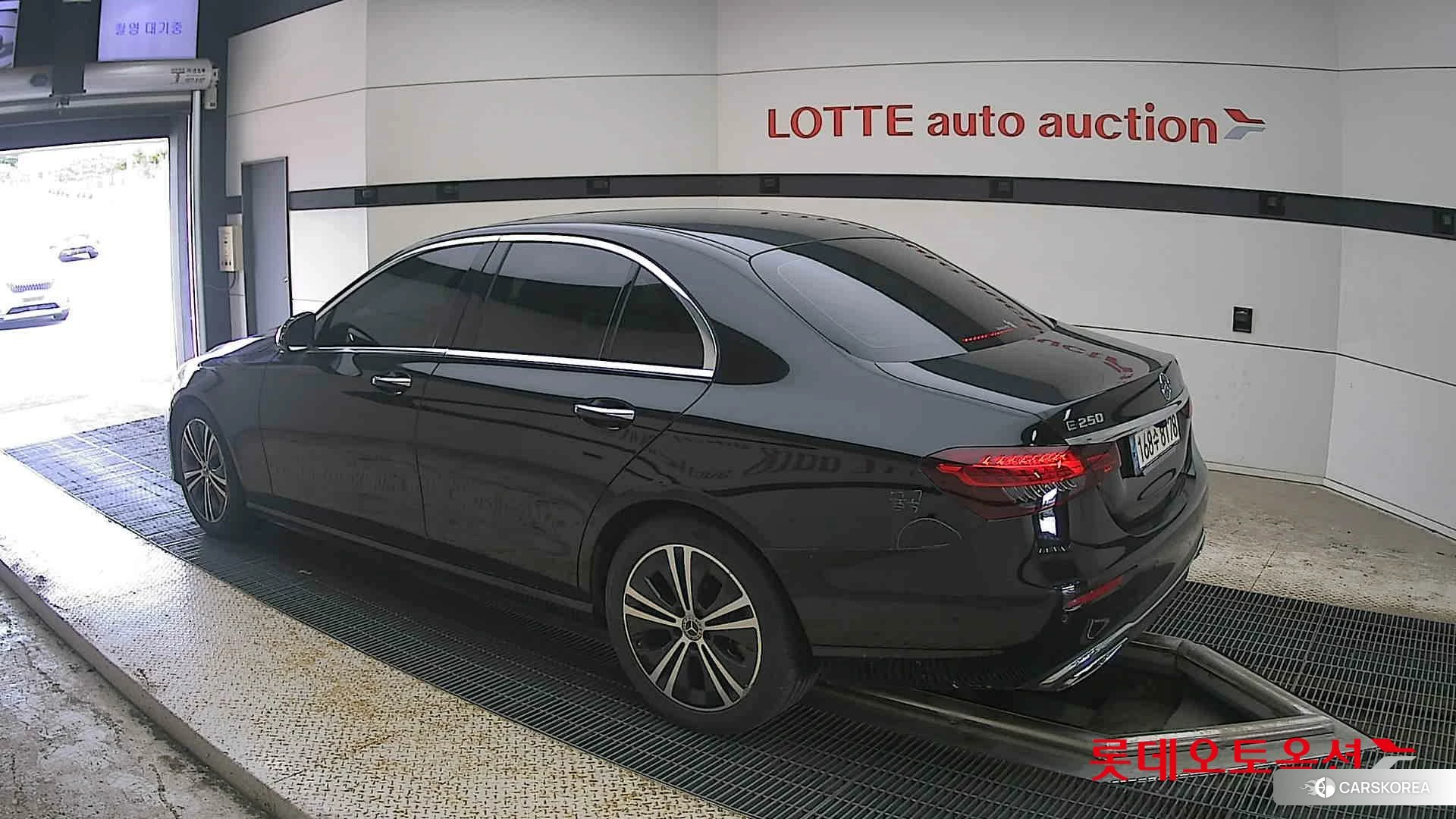Mercedes-Benz Mercedes-Benz E250 id 4504430 из Кореи 39