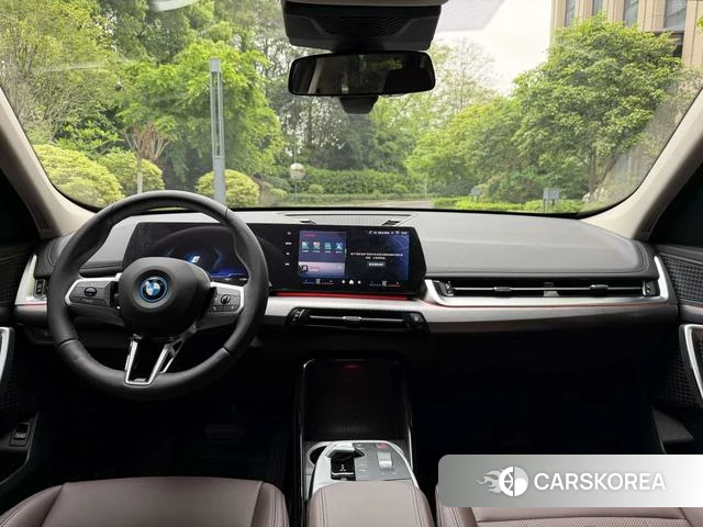 BMW iX1 id 4260500 из Китая 19